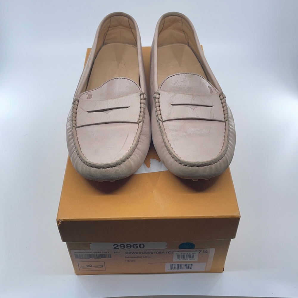 Tods blush pink leather loafer